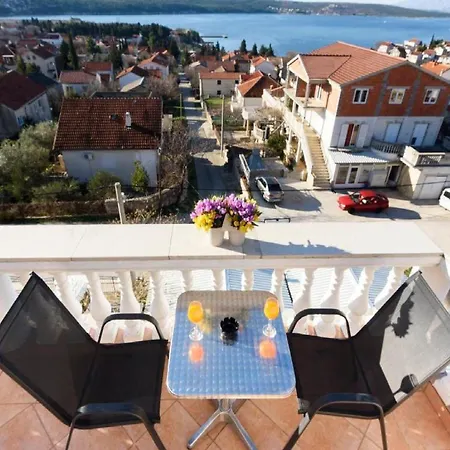 شقة Milic - With Sea View 4 *